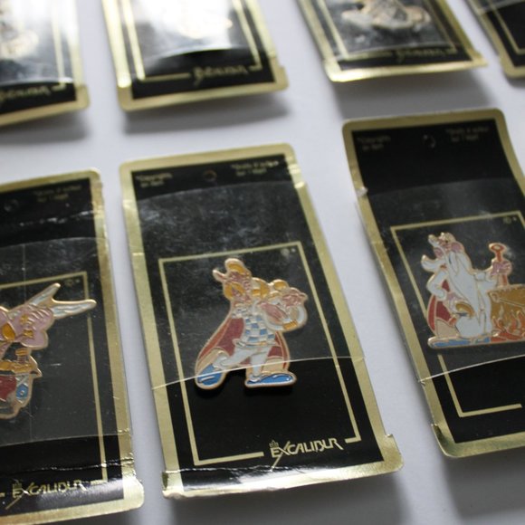 Excalibur Vintage Tintin, Astérix et Obélix and Lucky Luke Enamel Pin - Picture 2 of 16